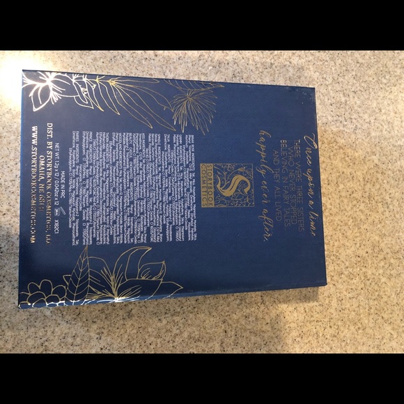 Fairytales storybook cosmetics, little briar Rose. - Picture 6 of 6